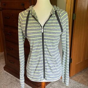 UNDER ARMOUR heat gear, semi-fitted zip up hoodie